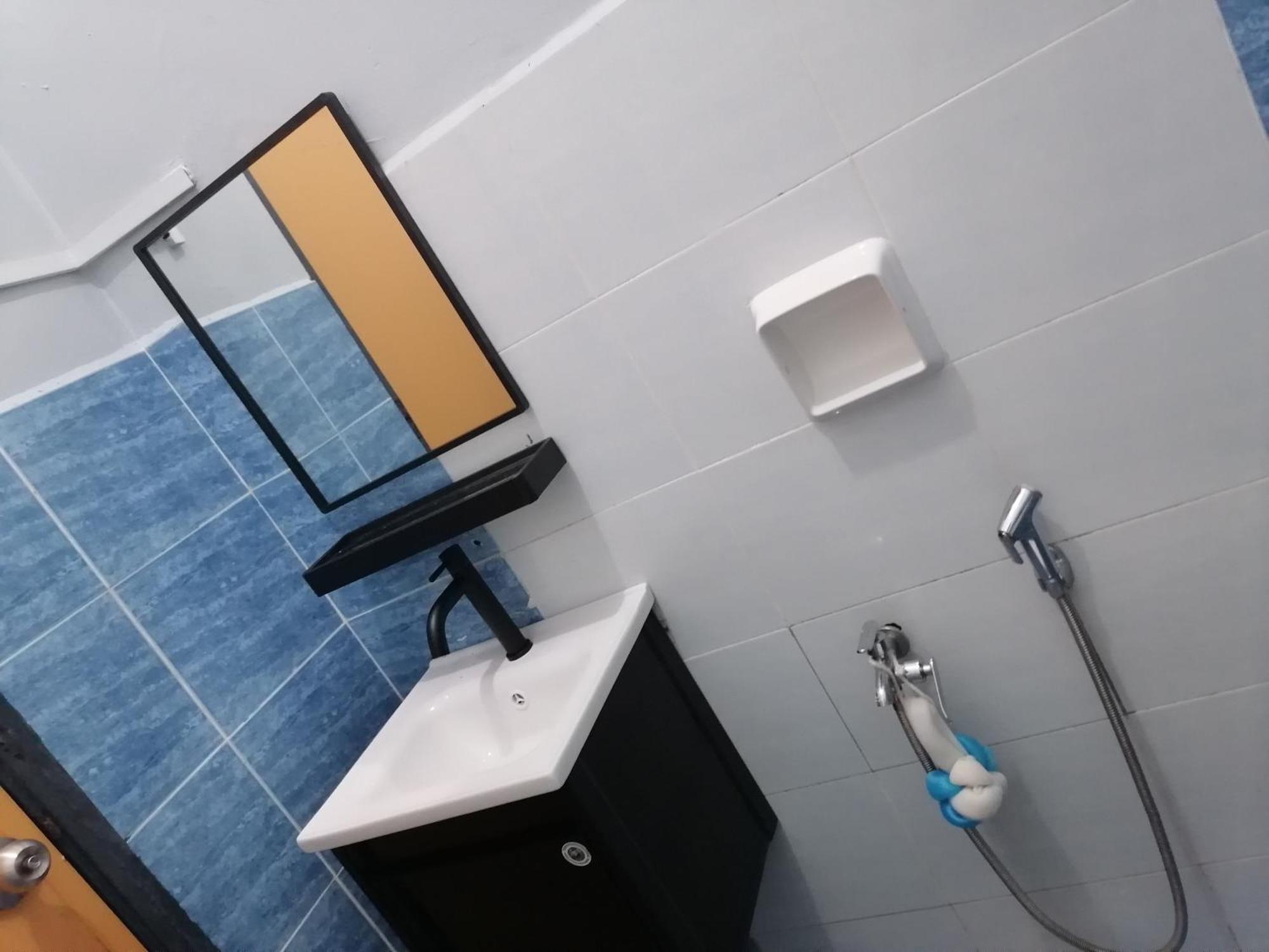Dkamar Homestay At Desaru, Fully Aircond, Wifi, Coway, Street View 4 Min To Desaru Beach Kangkar Chemaran المظهر الخارجي الصورة