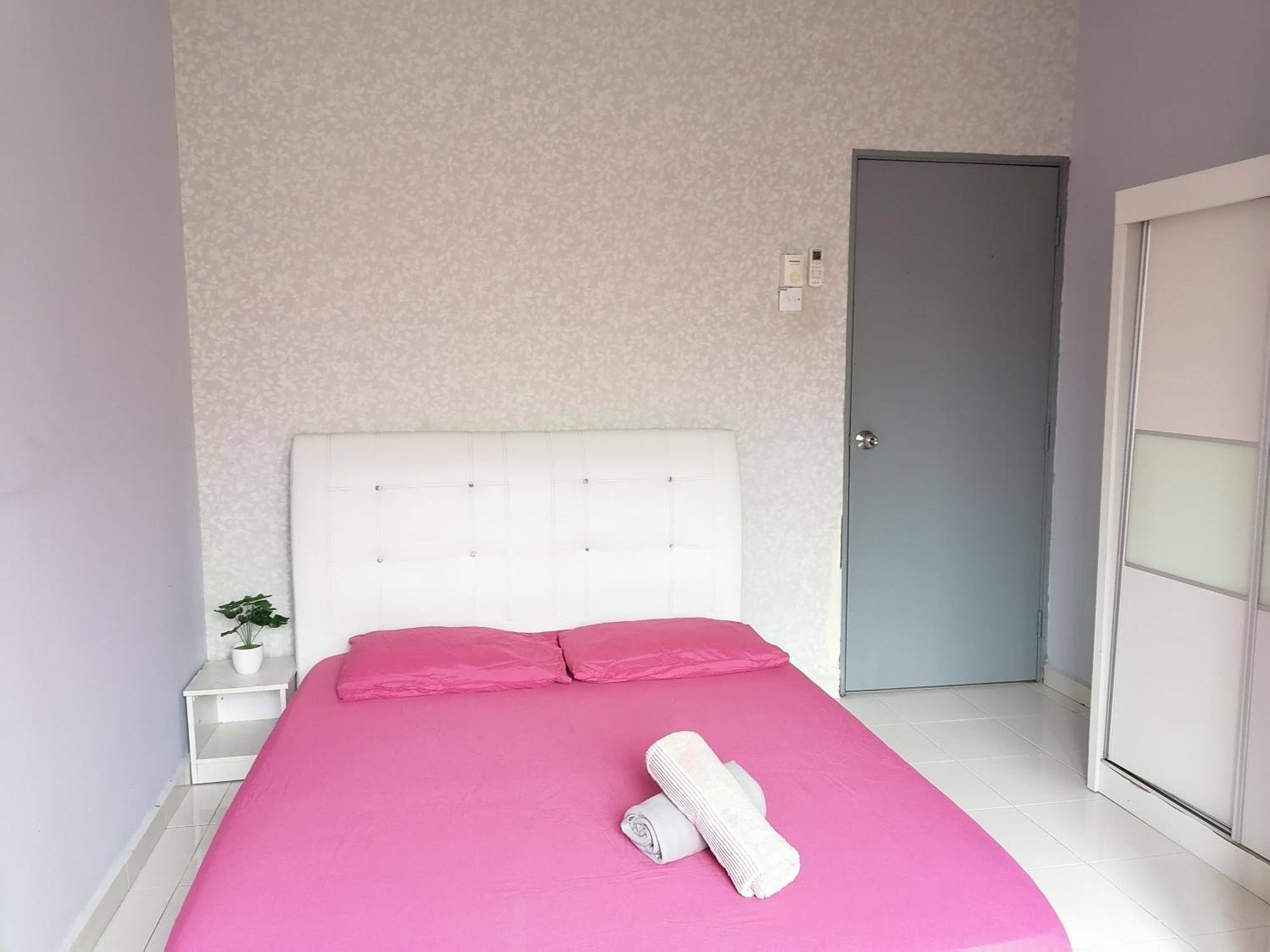 Dkamar Homestay At Desaru, Fully Aircond, Wifi, Coway, Street View 4 Min To Desaru Beach Kangkar Chemaran المظهر الخارجي الصورة